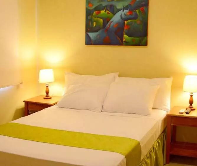 تختخواب و صبحانه Hostal Santa Martha