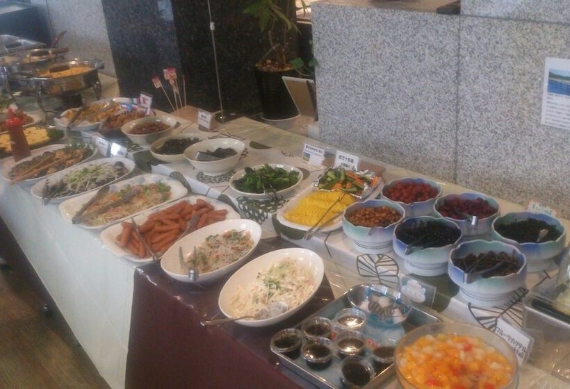 Отель Crown Hills Nakamura