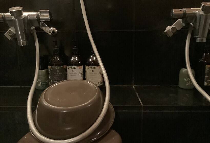 Отель Crown Hills Nakamura