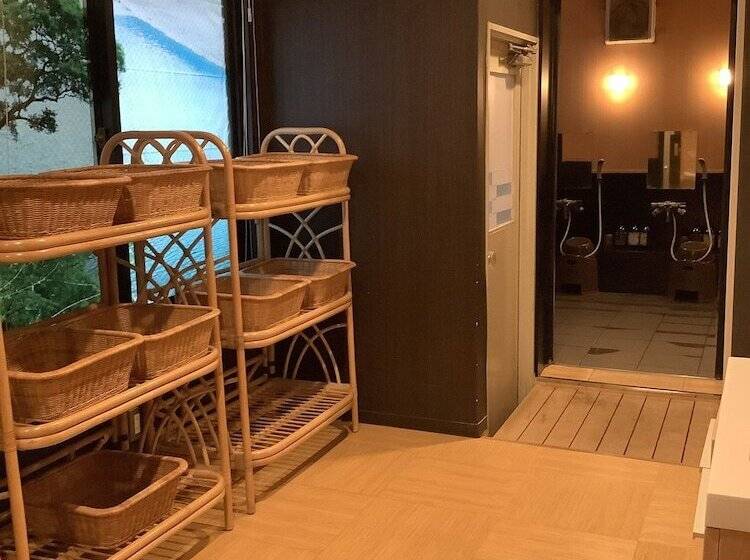 Отель Crown Hills Nakamura