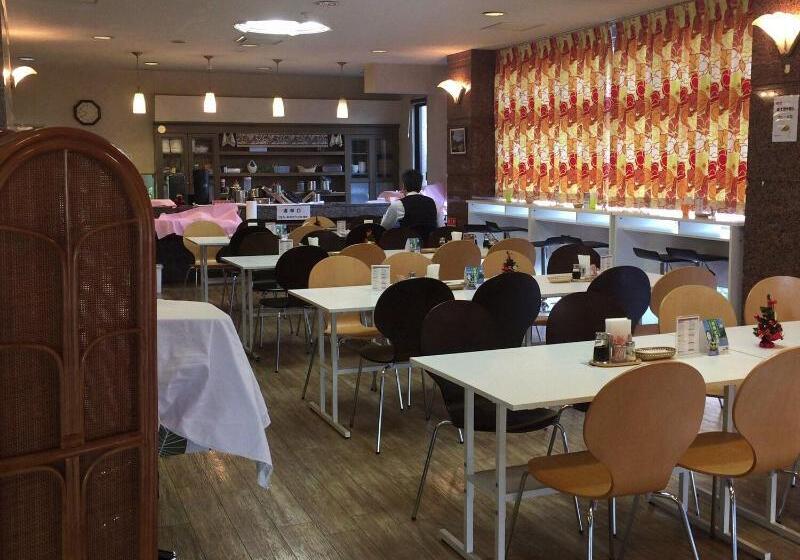 Отель Crown Hills Nakamura