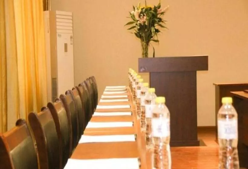 Hotelli Greentree Inn Shandong Yantai Yantai University Business
