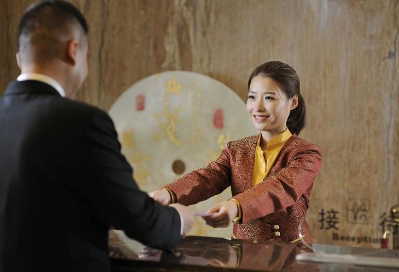 בית מלון כפרי Hua Rong International