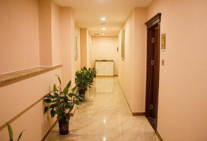 בית מלון כפרי Hua Rong International