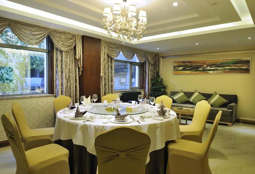 בית מלון כפרי Hua Rong International