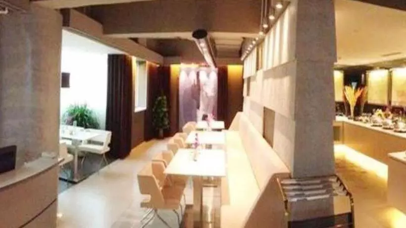 ホテル Jinjiang Inn Zigong Tongxing Road Branch