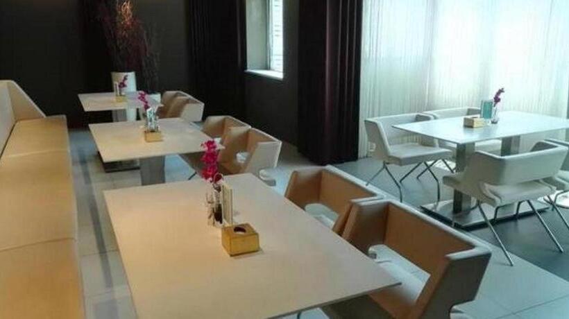 Отель Jinjiang Inn Zigong Tongxing Road Branch