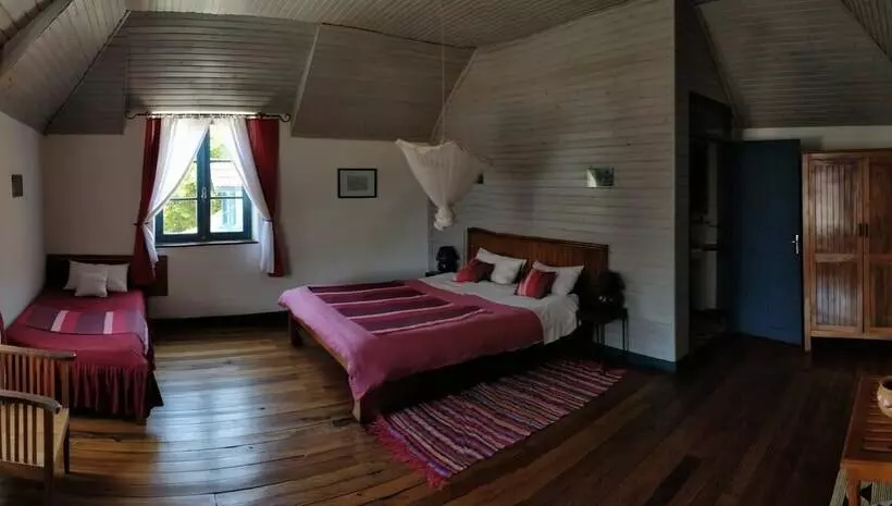 هتل Le Trianon