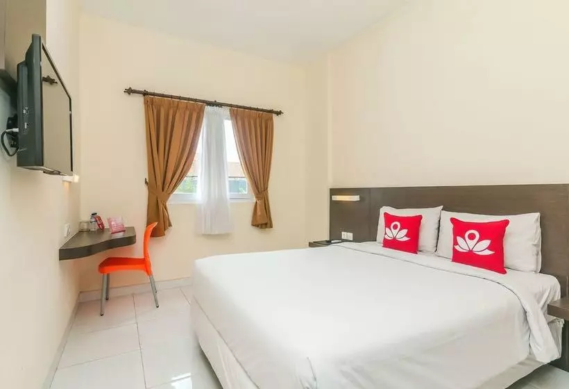 ホテル Zen Rooms Legian Sri Laksmi
