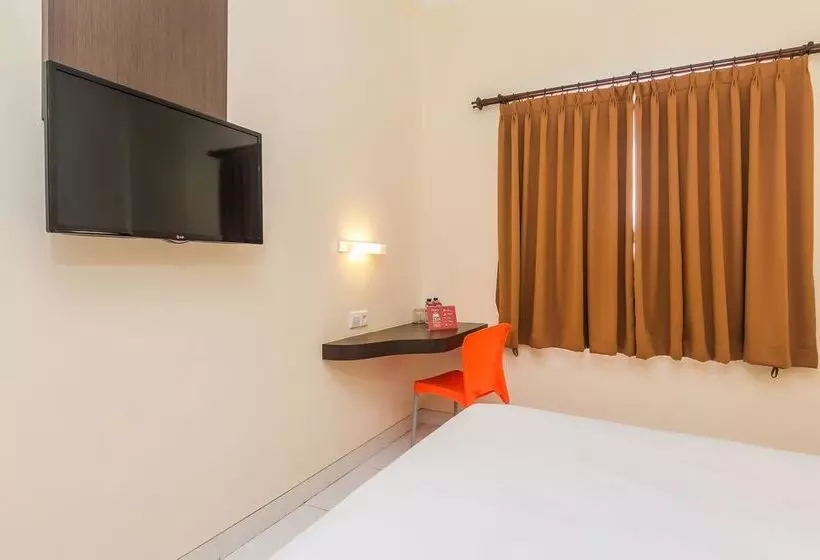 ホテル Zen Rooms Legian Sri Laksmi
