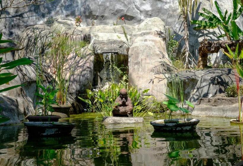 Le Mirage Villa Santai