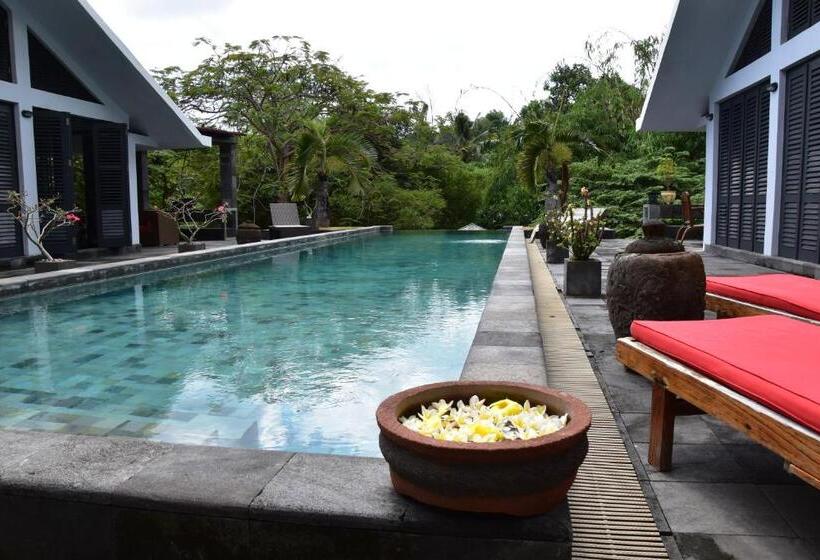 Le Mirage Villa Santai