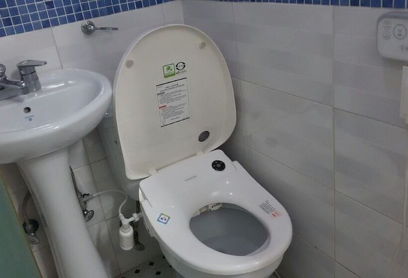 Retkeilymaja Jukjeon Guesthouse Iwantlivingtel