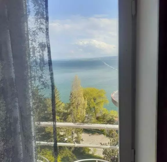 هاستل Sevan Writers House