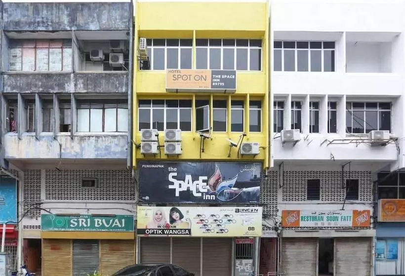 هاستل Spot On 89795 The Space Inn