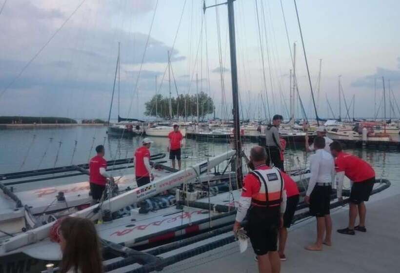 호텔 Alsóörs Marina