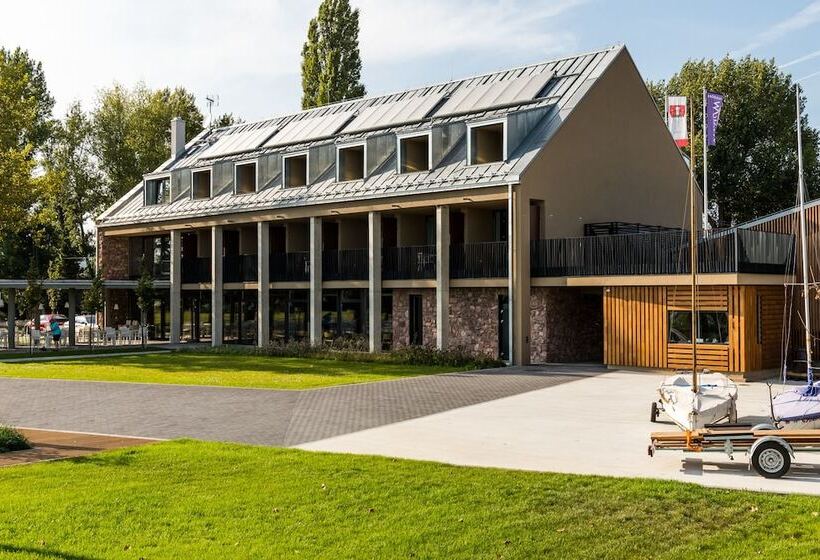 호텔 Alsóörs Marina