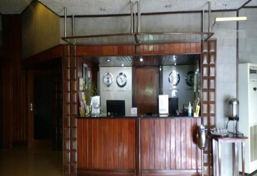 בית מלון כפרי Inter Chimoio