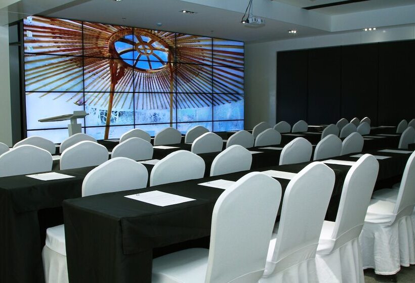 هتل Khuvsgul Lake