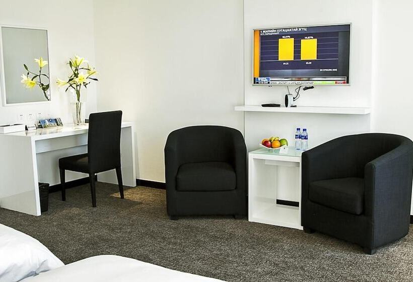 هتل Khuvsgul Lake