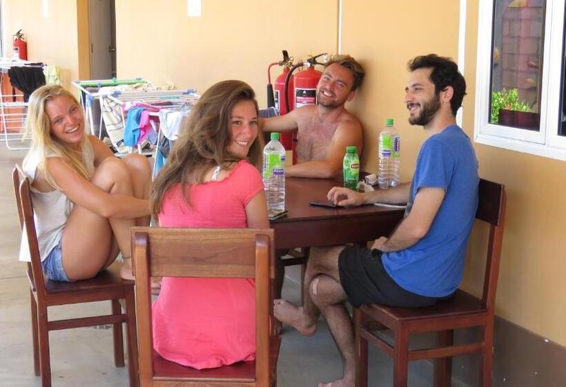 Resort The Long Hostel