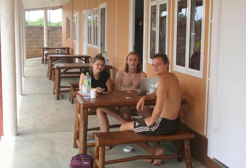 Resort The Long Hostel