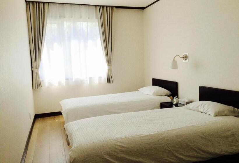 住宿加早餐 White Rose Inn