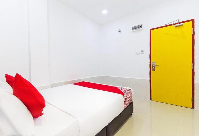 בית מלון כפרי Adiff Palace