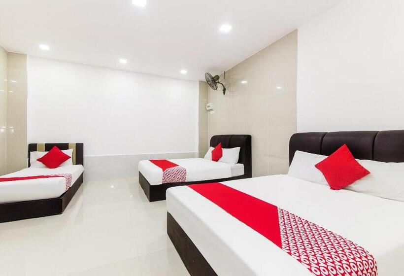 בית מלון כפרי Adiff Palace