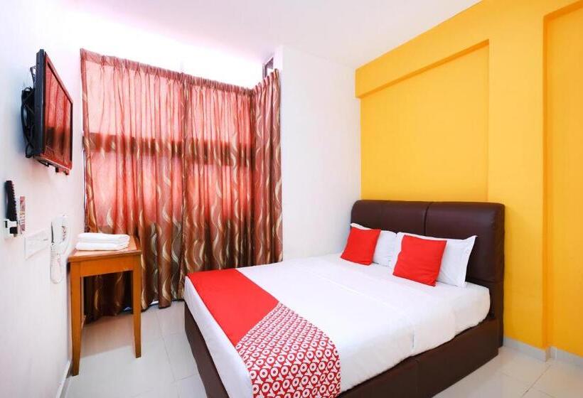 בית מלון כפרי Adiff Palace