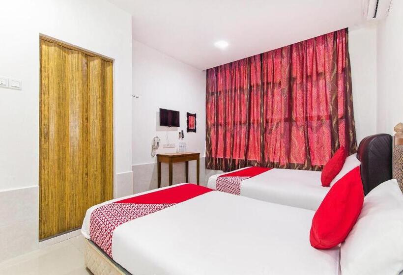 בית מלון כפרי Adiff Palace