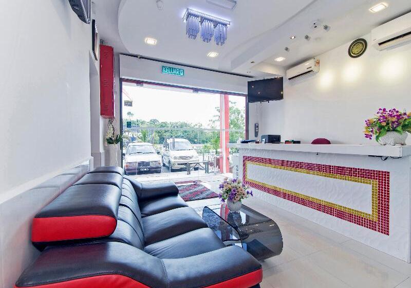 בית מלון כפרי Adiff Palace