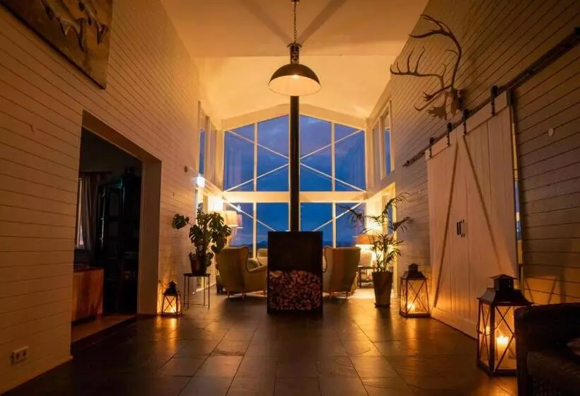 هتل Aurora Lodge