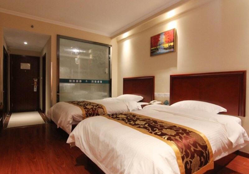 Отель Greentree Inn Jiangsu Zhenjiang Jurong Yalong Business