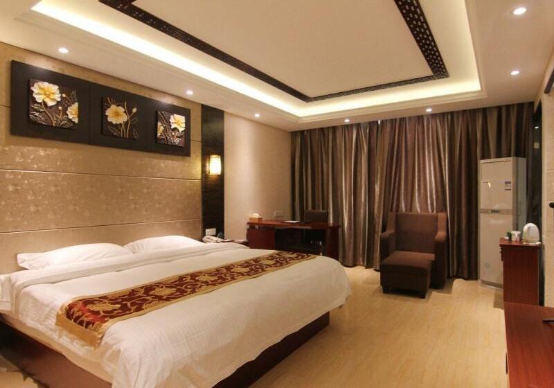 Отель Greentree Inn Jiangsu Zhenjiang Jurong Yalong Business