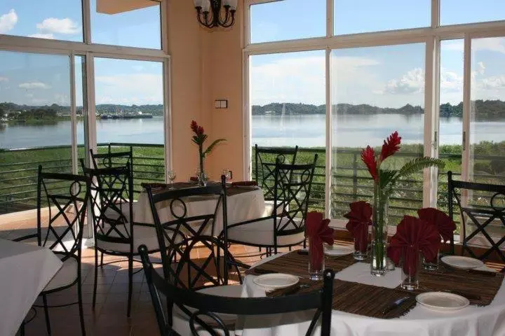 ホテル Ryans Bay