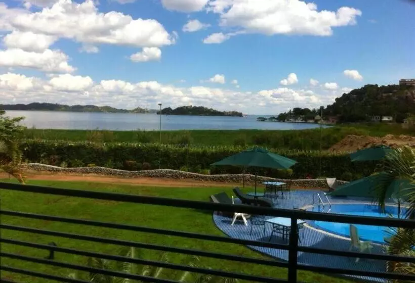 ホテル Ryans Bay