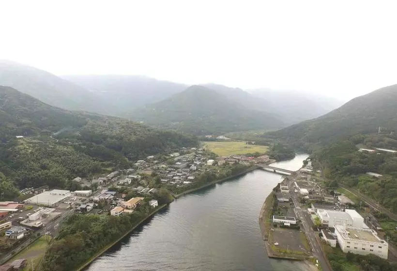 旅館 Minshuku Yakusugisou
