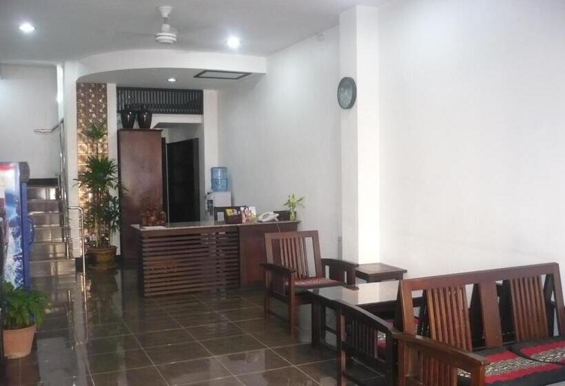 הוסטל Faa Apartment