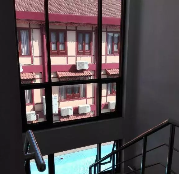 ユースホステル Faa Apartment