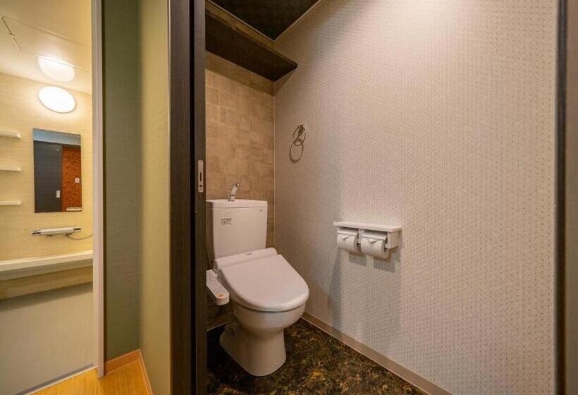 旅馆 Residence Hotel Takayama Station