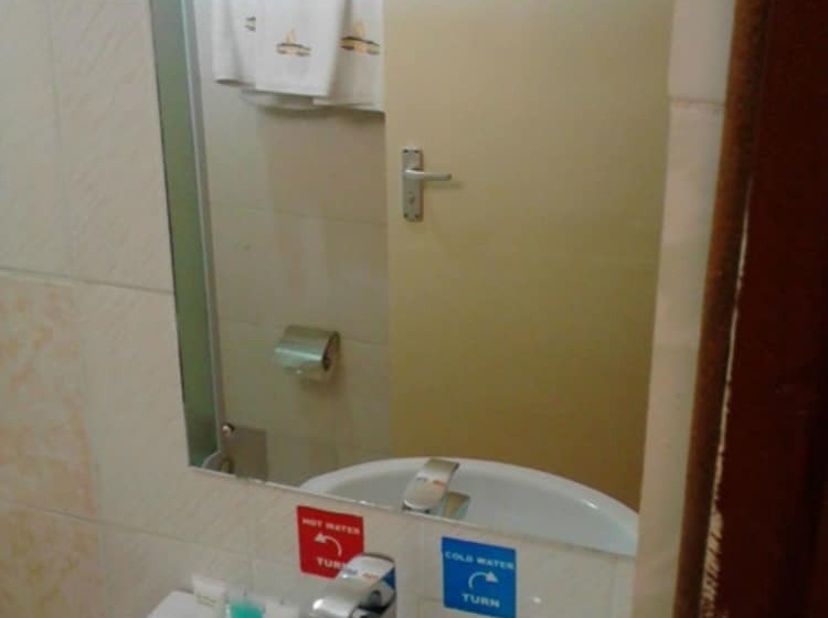 تختخواب و صبحانه Golden Gates