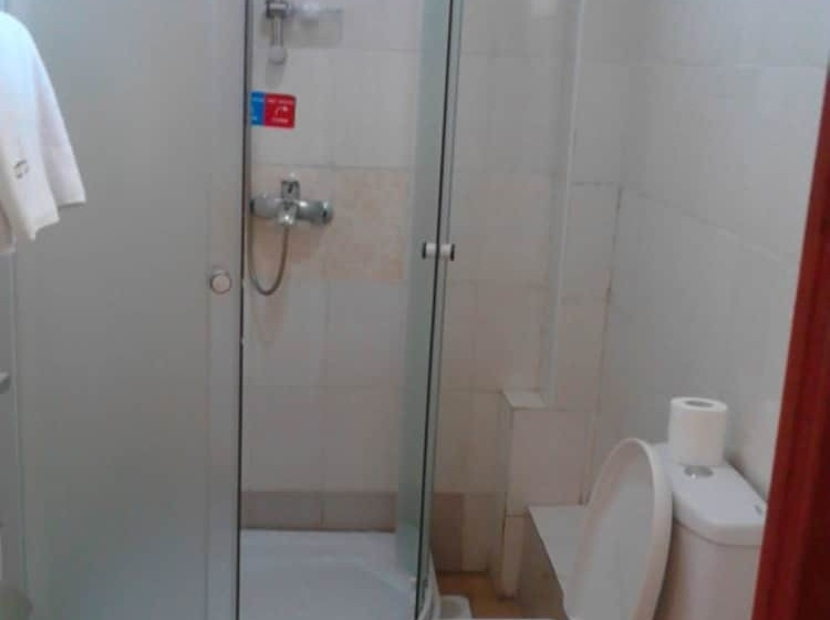 تختخواب و صبحانه Golden Gates