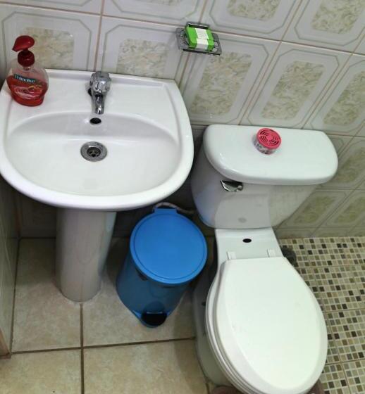 تختخواب و صبحانه Hostal San Antonio