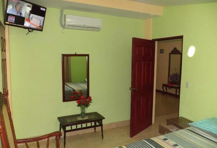 ベッドアンドブレックファースト Hostal San Antonio