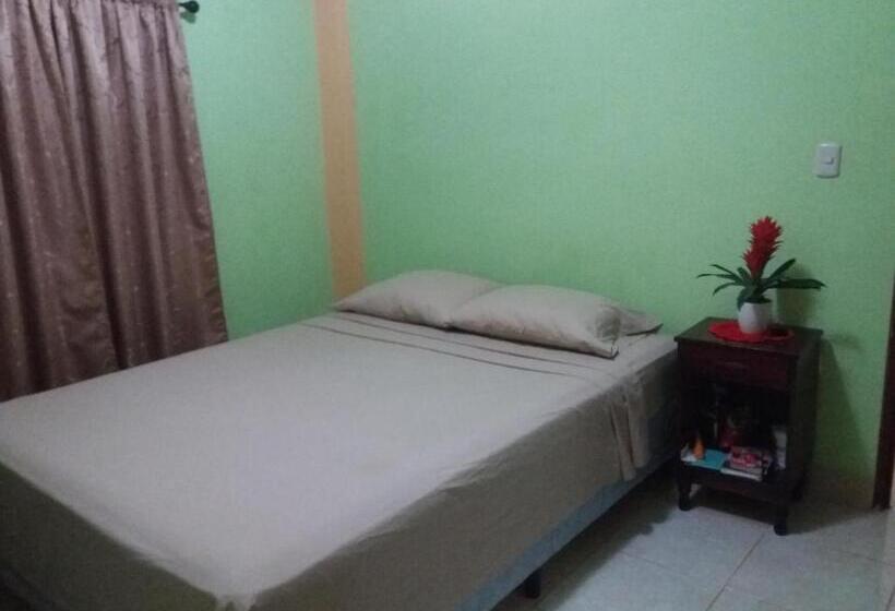 تختخواب و صبحانه Hostal San Antonio