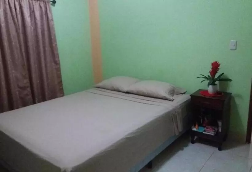 ベッドアンドブレックファースト Hostal San Antonio