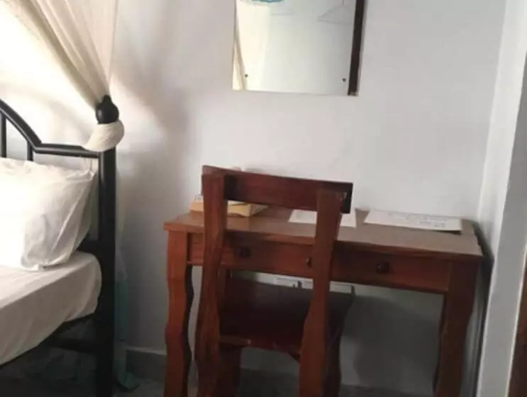 تختخواب و صبحانه Kutetere Motel