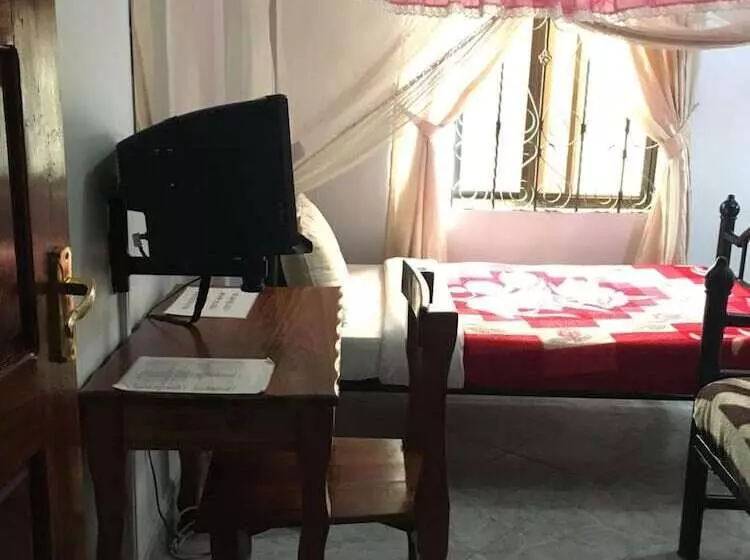 تختخواب و صبحانه Kutetere Motel
