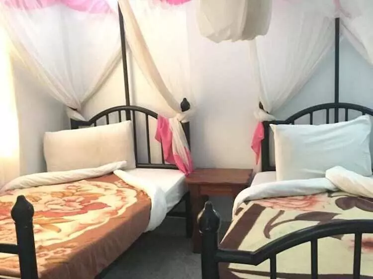 تختخواب و صبحانه Kutetere Motel